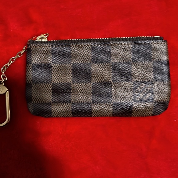 Louis Vuitton Key Holder - Picture 5 of 5